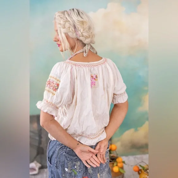 Magnolia Pearl Embroidered Chrissy Folk Blouse 2134 in Moonlight - Picture 6 of 14